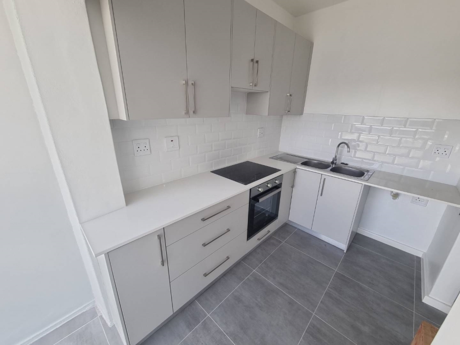 To Let 1 Bedroom Property for Rent in Tamboerskloof Western Cape